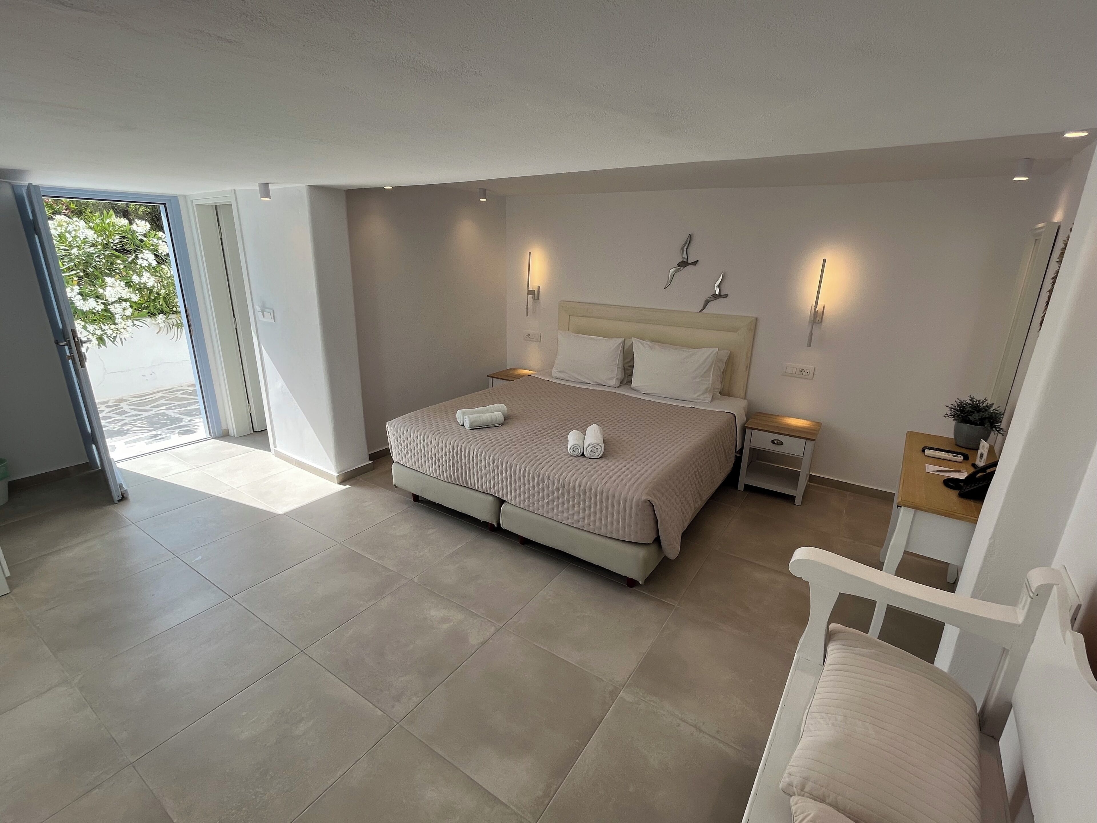 comfort double or twin room, garden view | 1 bedroom, pillow-top beds, in-room safe, soundproofing