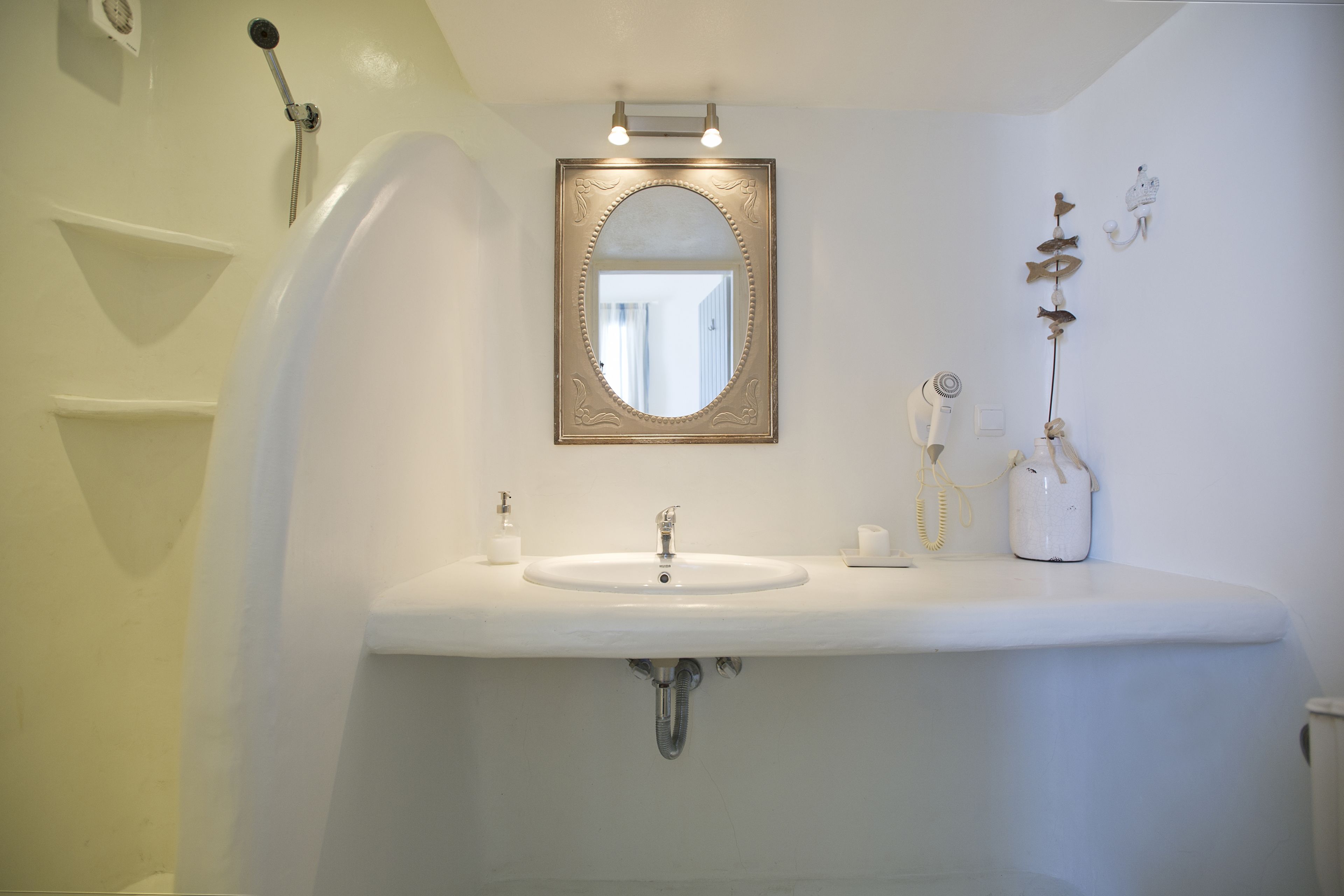 superior studio, sea view | bathroom | shower, free toiletries, hair dryer, slippers