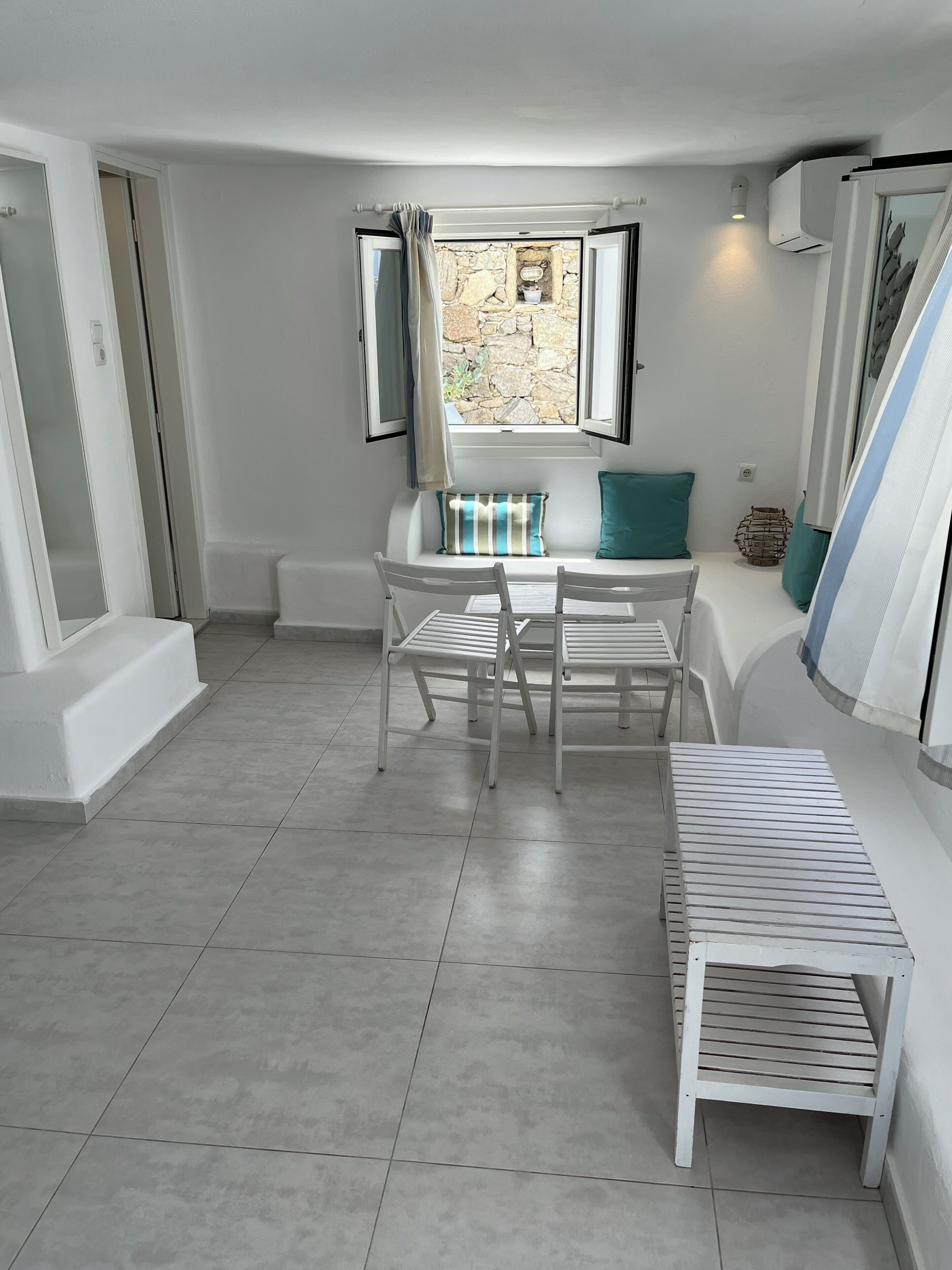 triple room, garden view | 1 bedroom, pillow-top beds, in-room safe, soundproofing