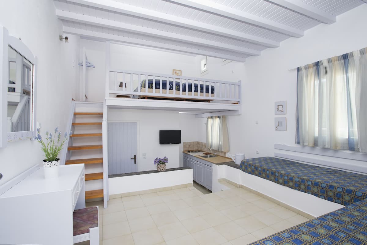 Superior Studio, Sea View | 1 bedroom, pillowtop beds, in-room safe, soundproofing