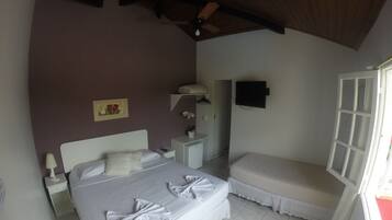 Quarto triplo | Frigobar, Wi-Fi de cortesia