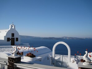 Property grounds - Maryloujohn Villas (Santorini)