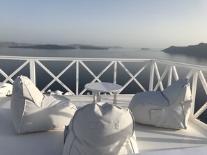 Terrace/patio - Maryloujohn Villas (Santorini)