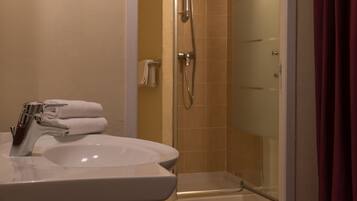 Shower, towels