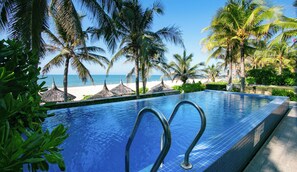 2 outdoor pools, open 6:00 AM to 7:00 AM, pool umbrellas, pool loungers