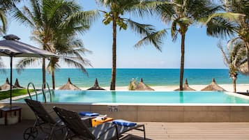 Villa Ocean Front 03 bedrooms | ํด๋ณ/๋ฐ๋ค ์ ๋ง