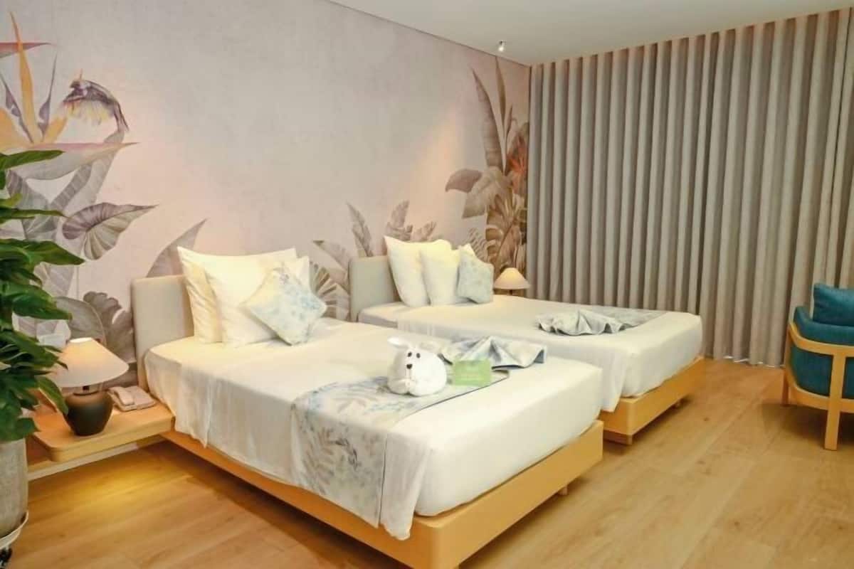 Minibar, in-room safe, free WiFi, bed sheets