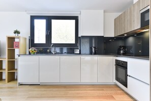 Standard Apartment, 1 Bedroom | Private kitchen | Microwave, dishwasher, coffee/tea maker