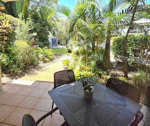 Standard Apartment, 1 Bedroom, Non Smoking, Garden View | Teres/patio