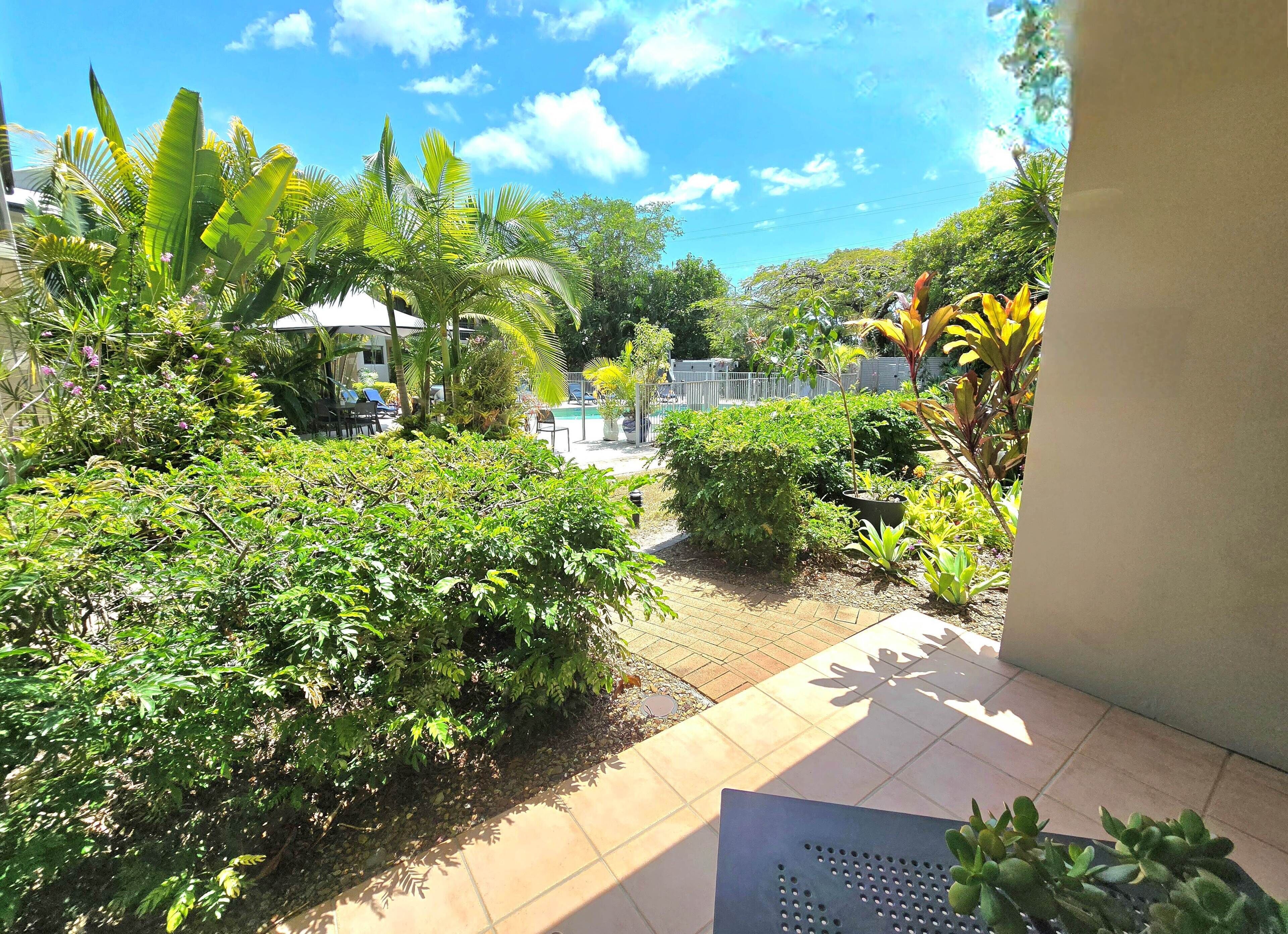 Superior Apartment, 1 Bedroom, Non Smoking, Pool View | Terrace/patio