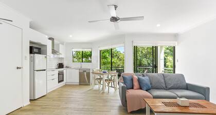 Noosa River Retreat