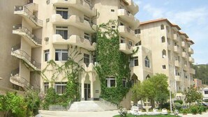 واجهة المنشأة