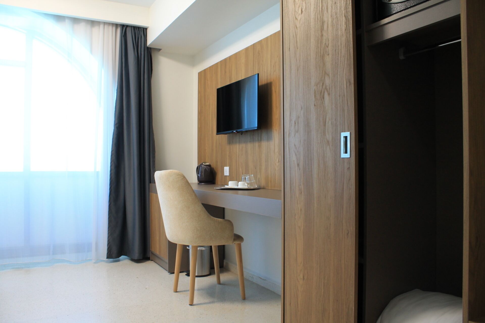 1 bedroom, premium bedding, in-room safe, desk