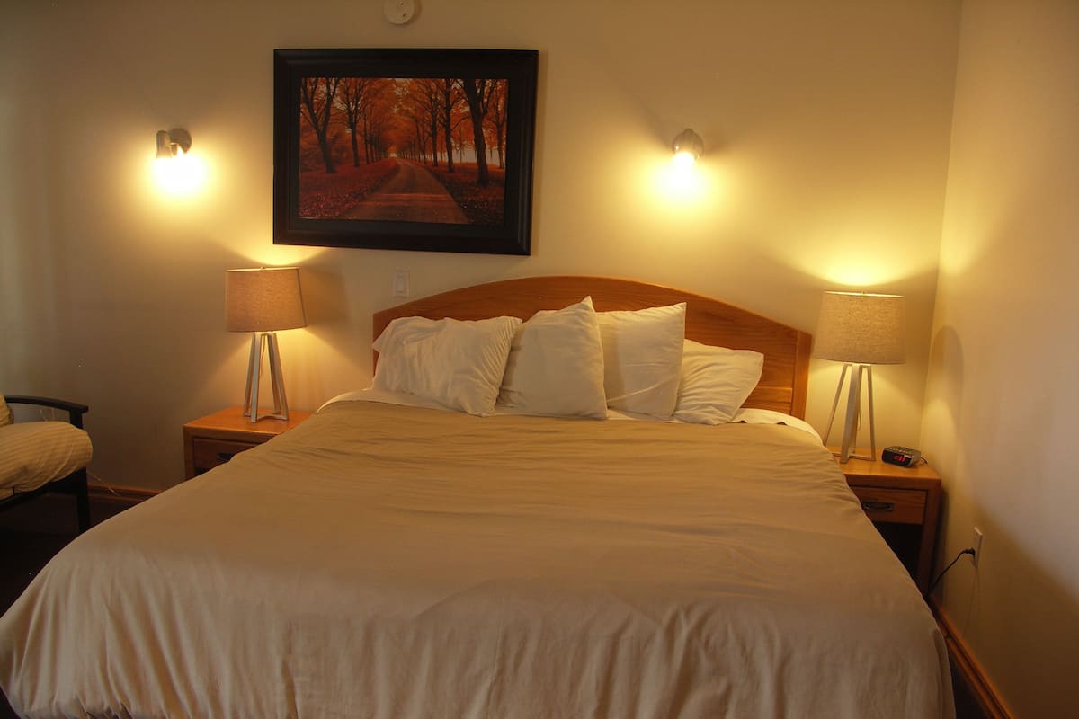 Habitación Deluxe, 1 cama King size, para no fumadores | Ropa de cama de alta calidad y camas con efecto memoria