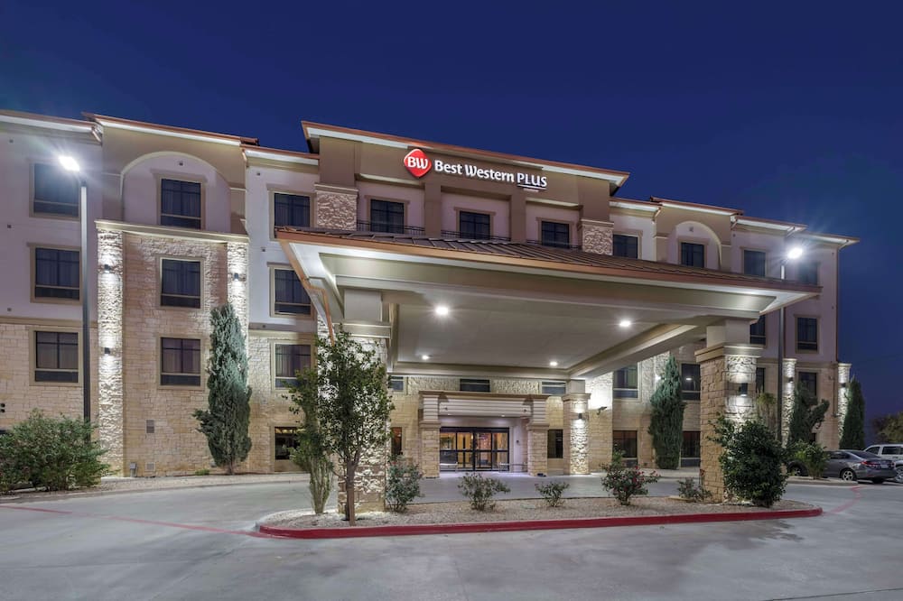 luxury hotels in Midland