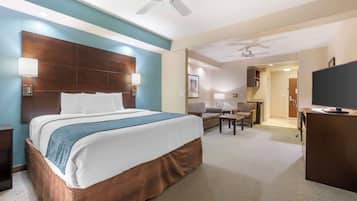 Desk, laptop workspace, iron/ironing board, free WiFi