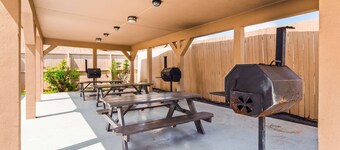 Best Western Plus Carrizo Springs Inn & Suites