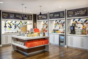 包含每日当地美食早餐