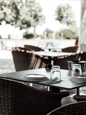 Food court - Dion Palace Resort & Spa (Dio-Olympos)