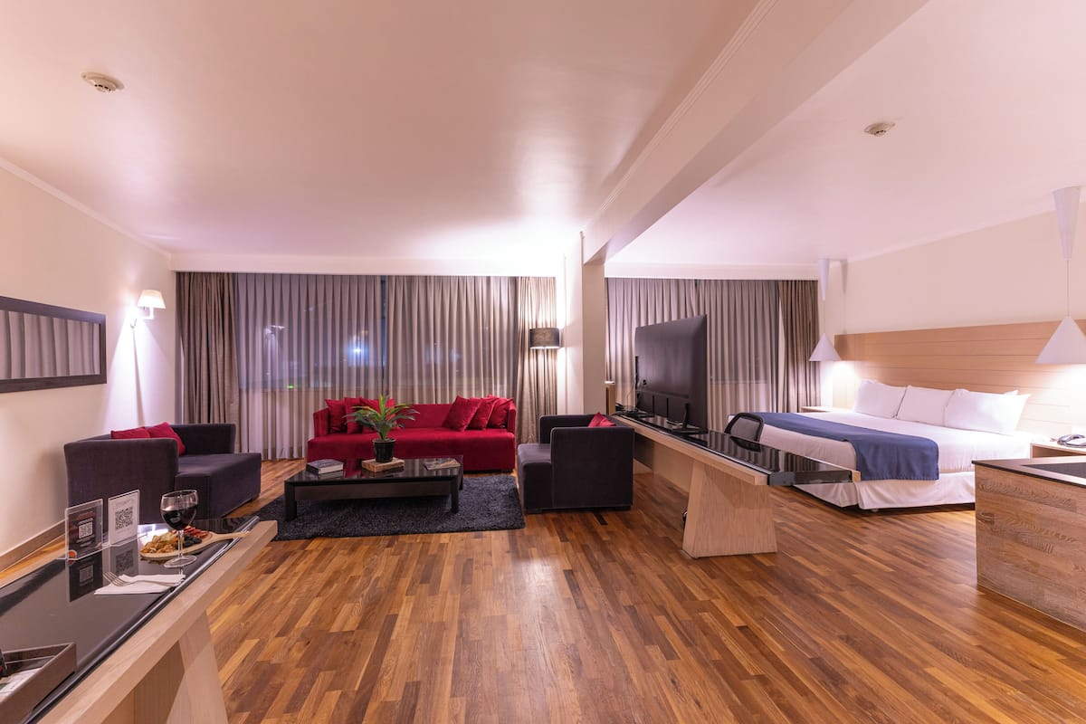 Presidential Suite, 1 King Bed, Non Smoking | Premium bedding, down comforters, pillowtop beds, minibar