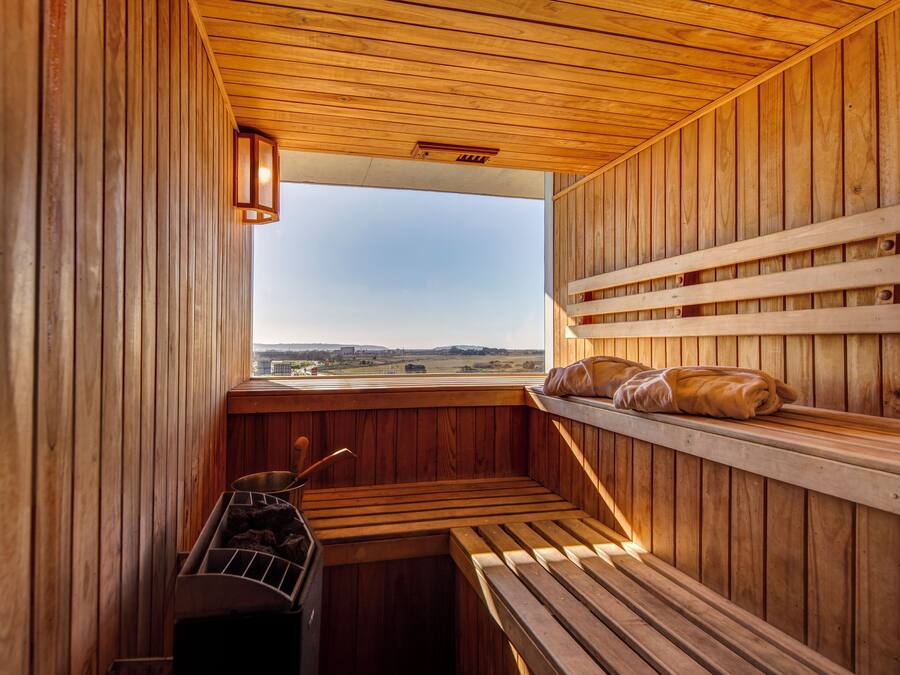 Couples treatment room(s), sauna, steam room, hot stone massages