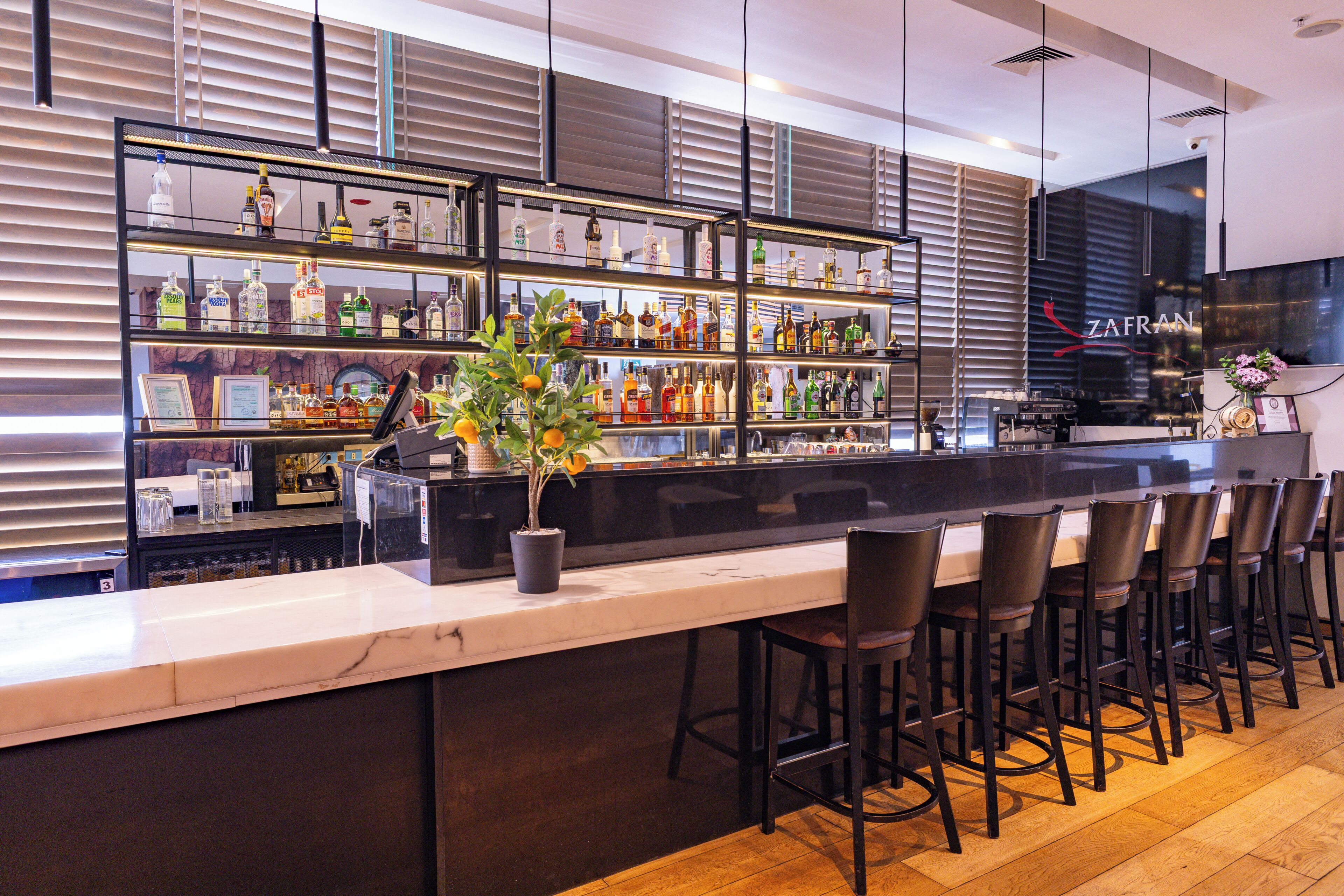Lobby lounge