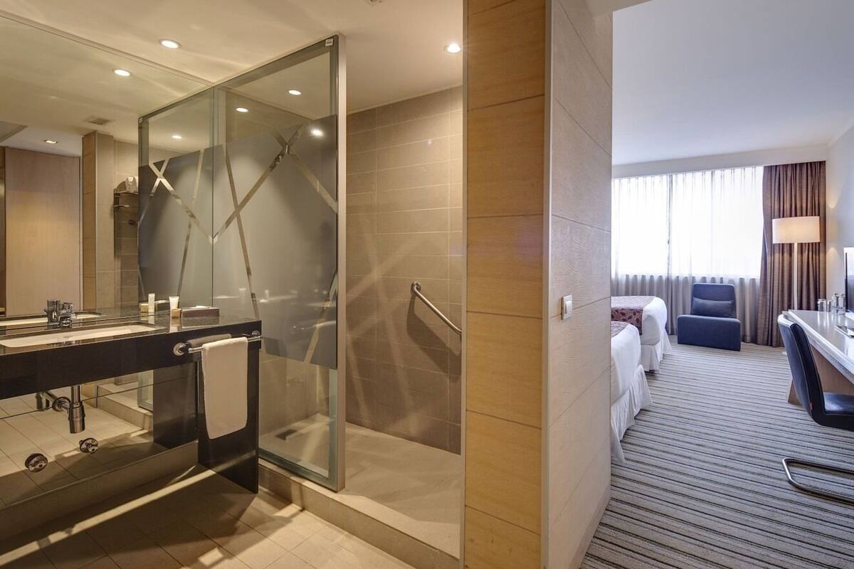 Premium bedding, down duvets, pillow-top beds, minibar