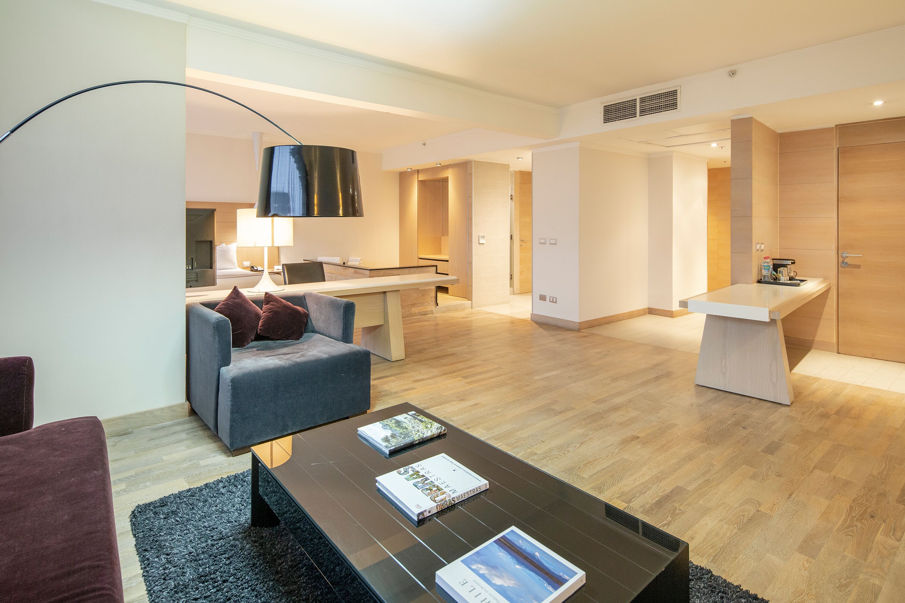 presidential suite, 1 king bed, non smoking | premium bedding, down duvets, pillow-top beds, minibar