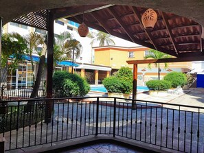 Courtyard view - Hotel Villa Capri Salon & SPA (Boca Chica)
