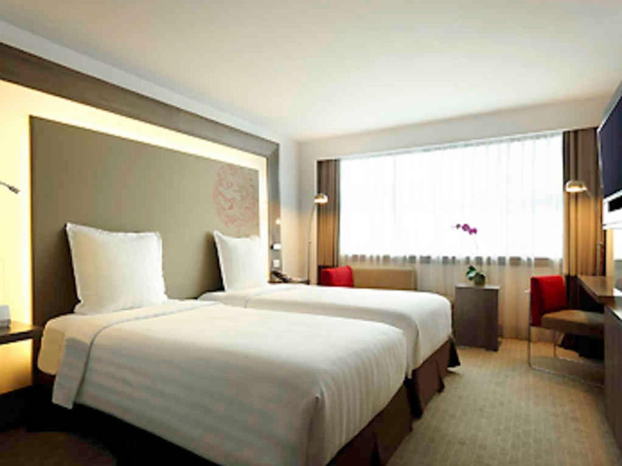 Superior Room, 2 Twin Beds | Minibar, in-room safe, desk, iron/ironing board