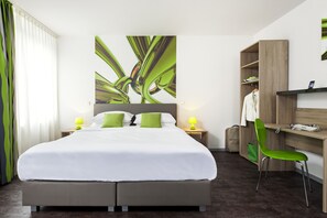 Comfort Double Room, 1 Double Bed (All Comfort) | 1 bedroom, in-room safe, desk, blackout drapes