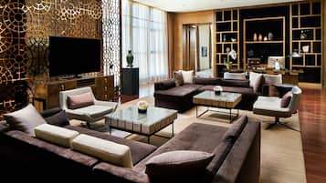 Apartment, 1 Schlafzimmer (Residence) | Daunenbettdecken, Minibar, Zimmersafe, Schreibtisch