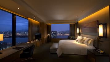 King, Executive Suite, 1 King Bed | View from room