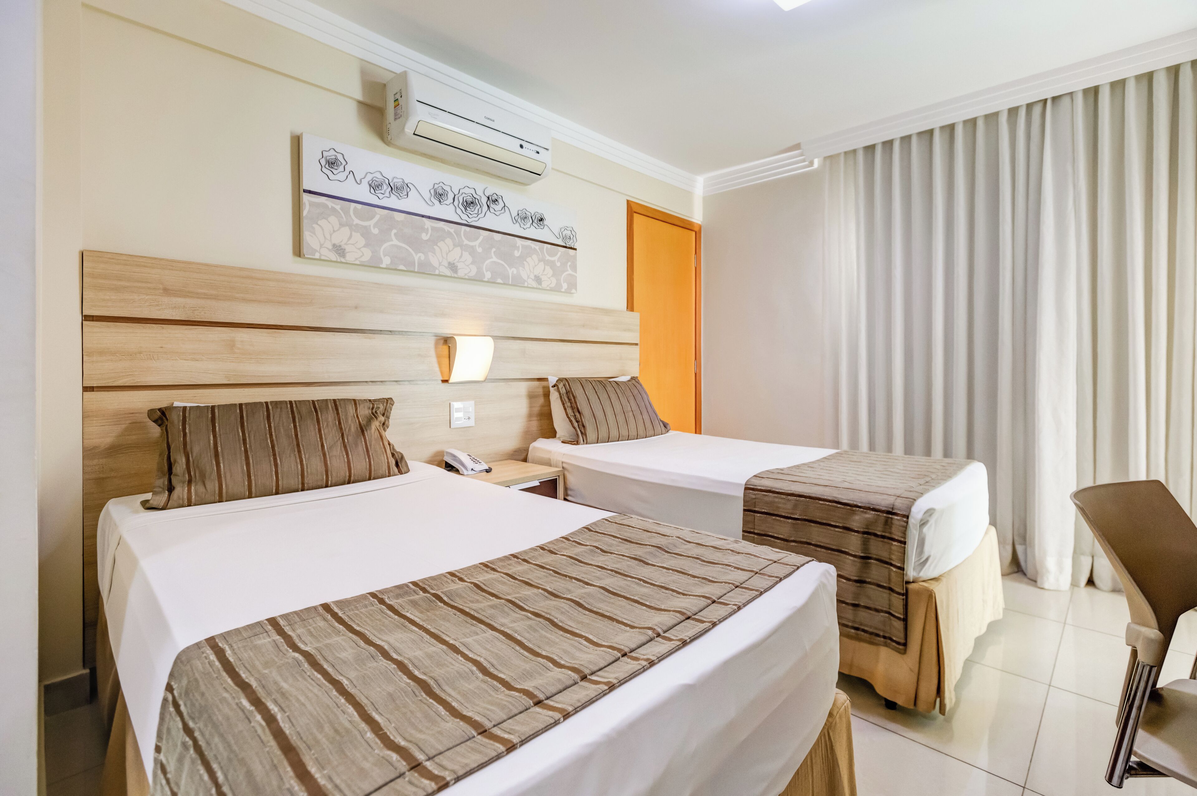 deluxe twin room | 1 bedroom, premium bedding, minibar, in-room safe