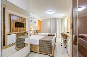 Ropa de cama de alta calidad y minibar 