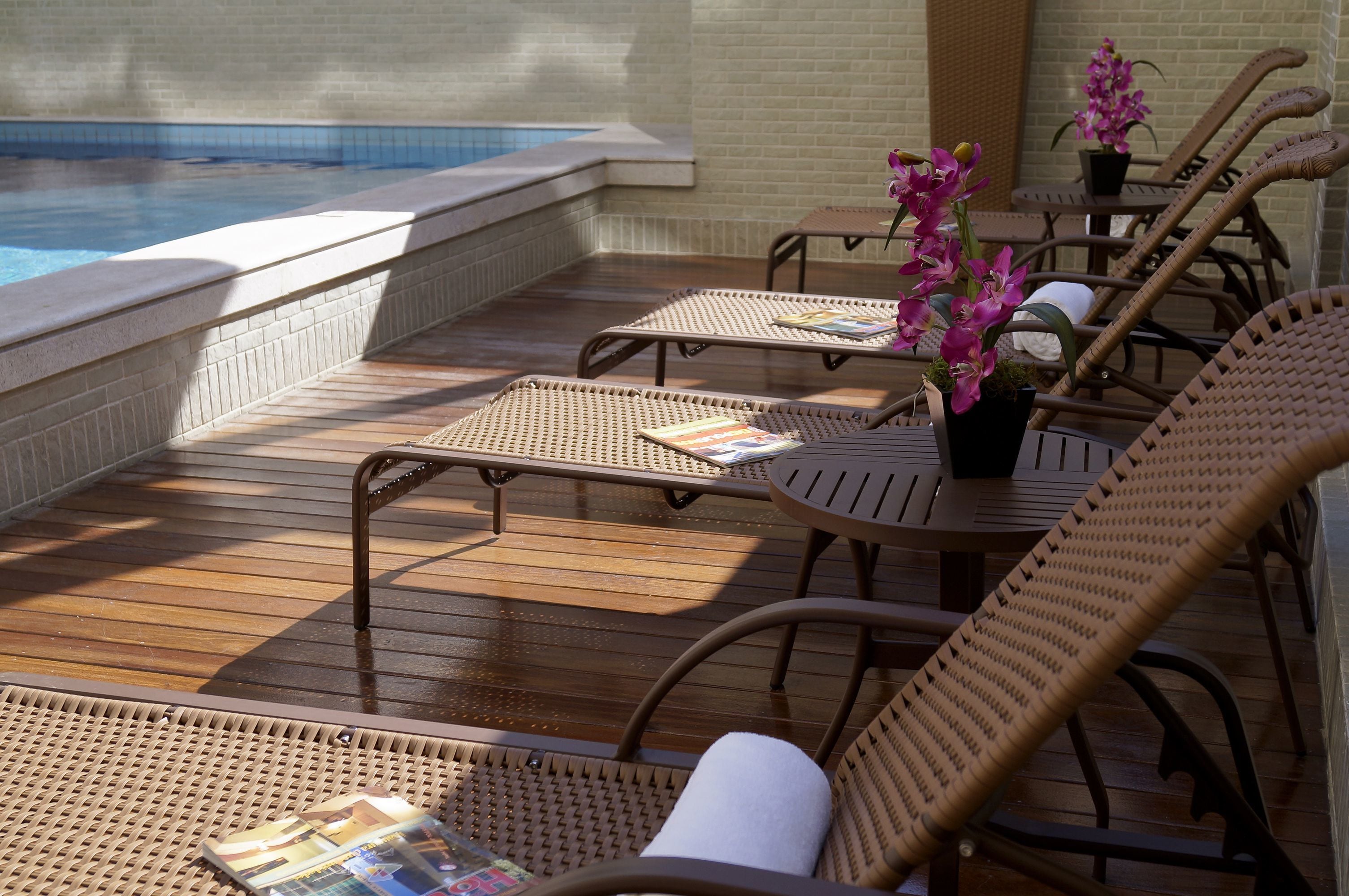 outdoor pool, pool loungers