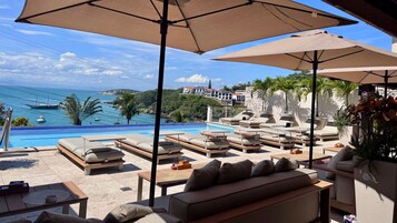 Outdoor pool, pool loungers