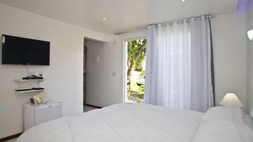 Double Room | Minibar, blackout drapes, cribs/infant beds, rollaway beds