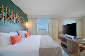 Master Suite with Bathtub | In-room safe, desk, free WiFi, bed sheets - Beach Park Oceani Hotel (Aquiraz)