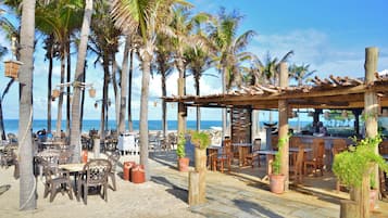 Beach bar