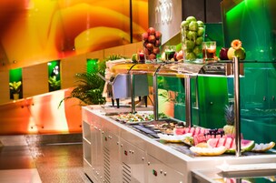 Breakfast, lunch, dinner served; international cuisine 