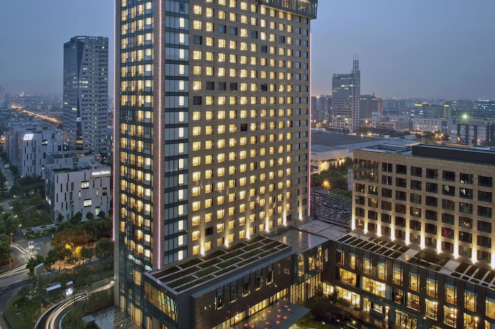 Renaissance Shanghai Caohejing Hotel