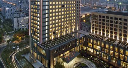 Renaissance Shanghai Caohejing Hotel