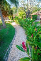 32–tuumainen LCD-televisio, jossa satelliittikanavat