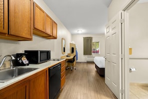 Chambre Standard, 2 grands lits, non-fumeur | Bureau, rideaux dâobscurcissement, systĂšme dâinsonorisation