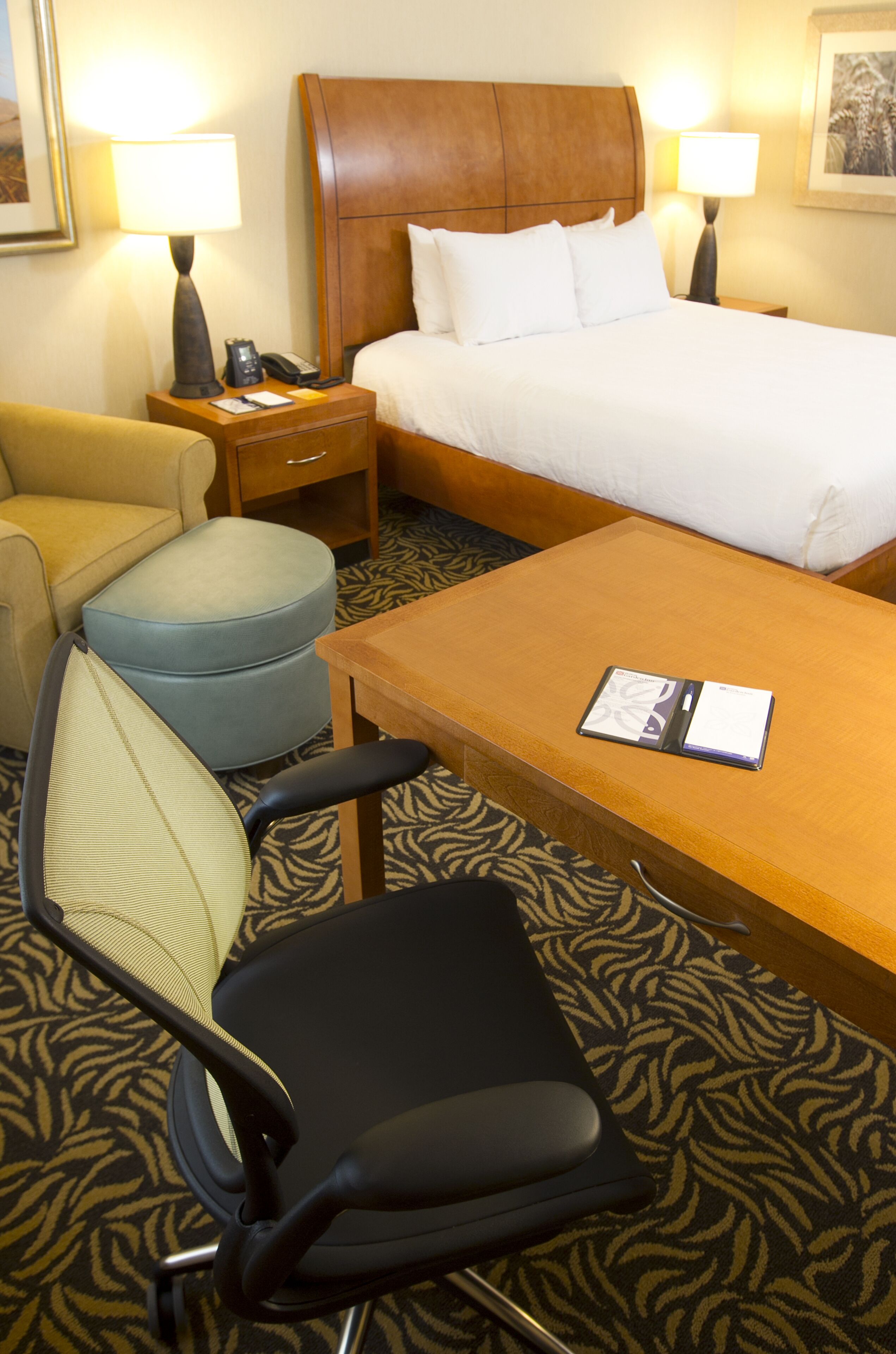 1 bedroom, down duvets, desk, blackout curtains