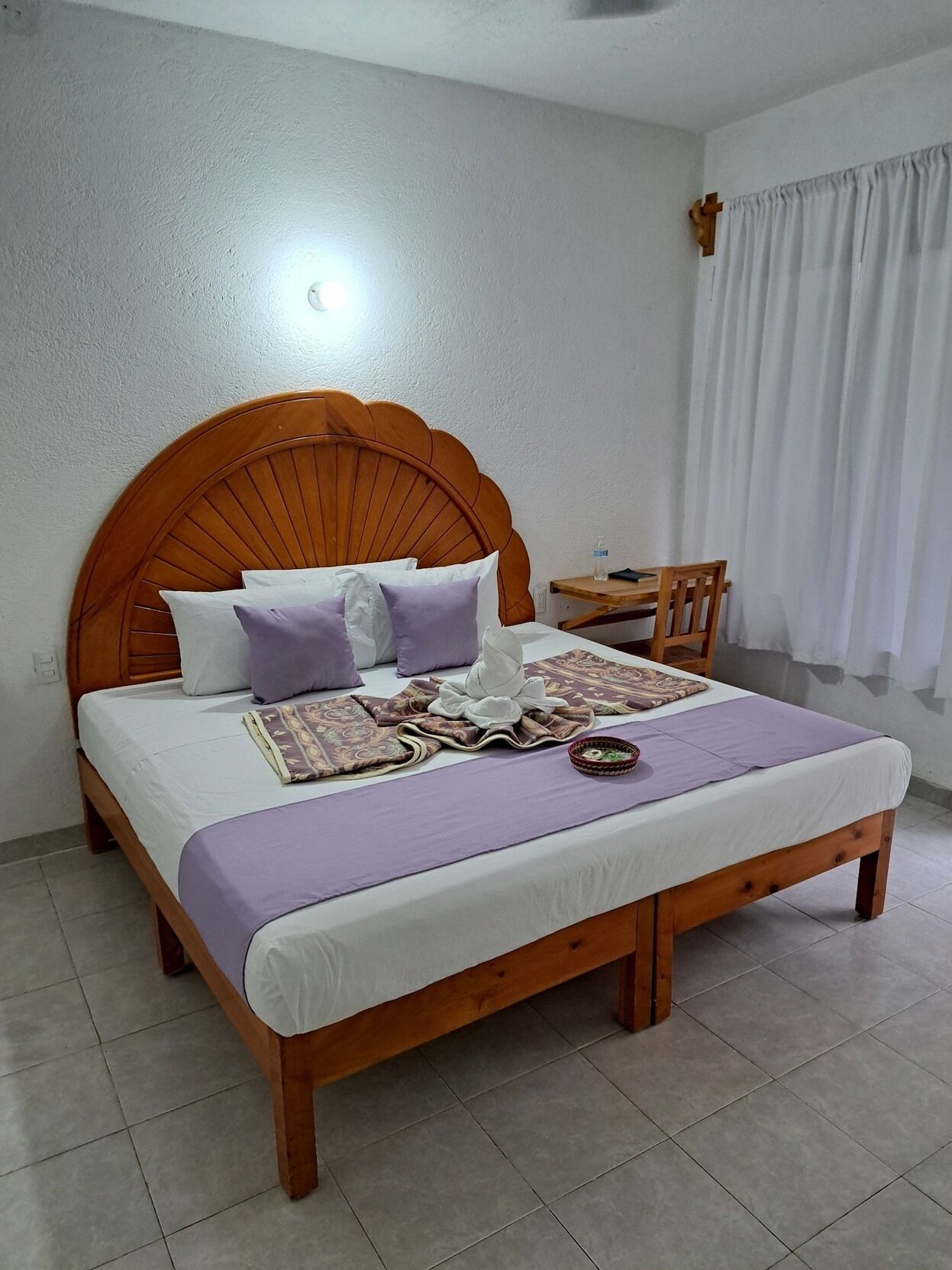 Free WiFi, bed sheets