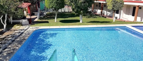 Piscine extérieure