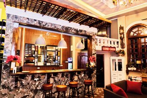 Bar junto a la piscina