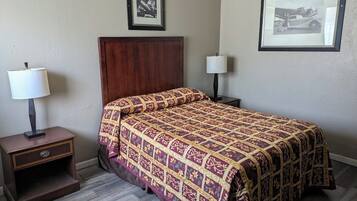 One Queen Bed Non-Smoking